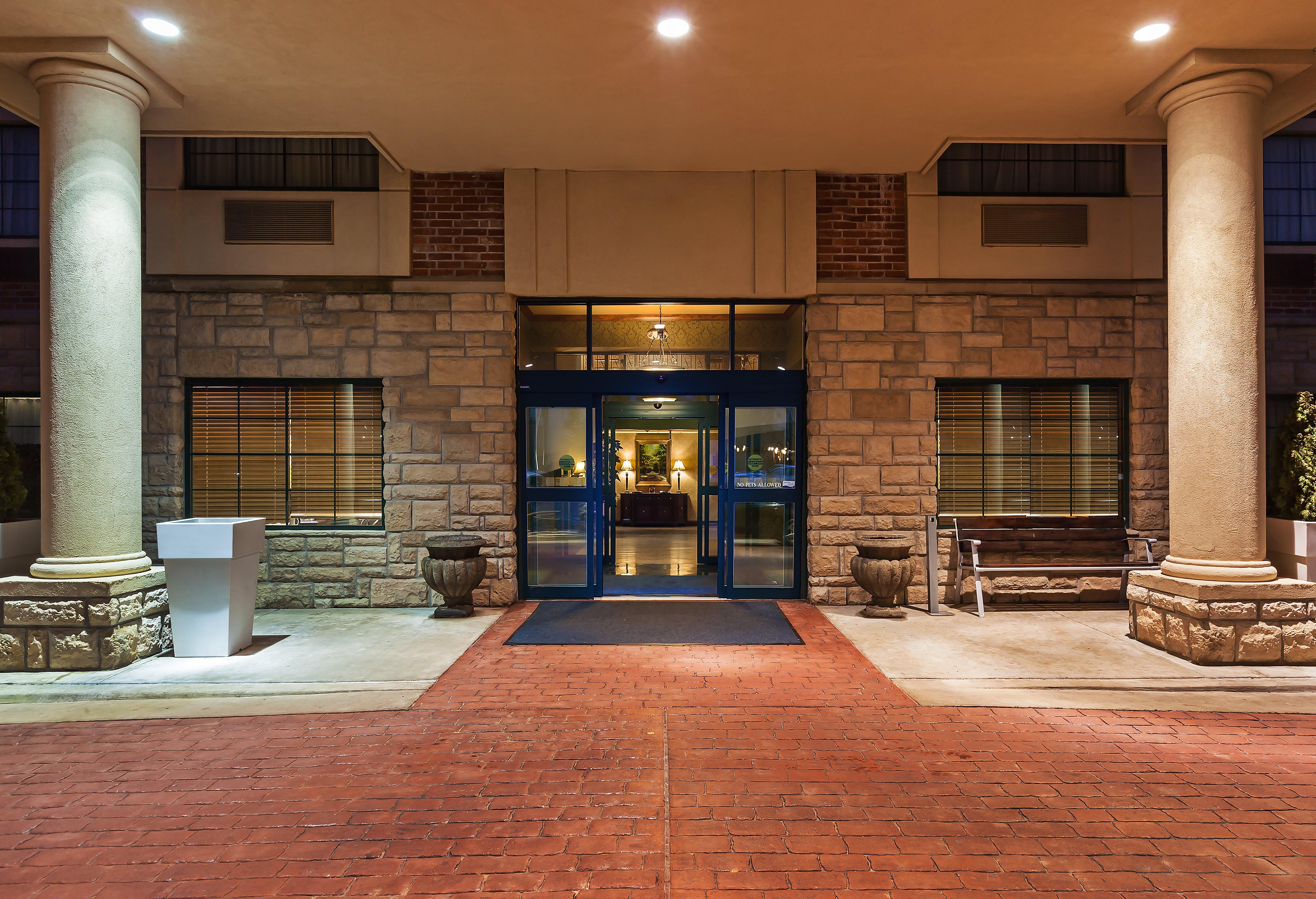 Holiday Inn Express & Suites Tulsa S Broken Arrow Hwy 51 By Ihg Εξωτερικό φωτογραφία