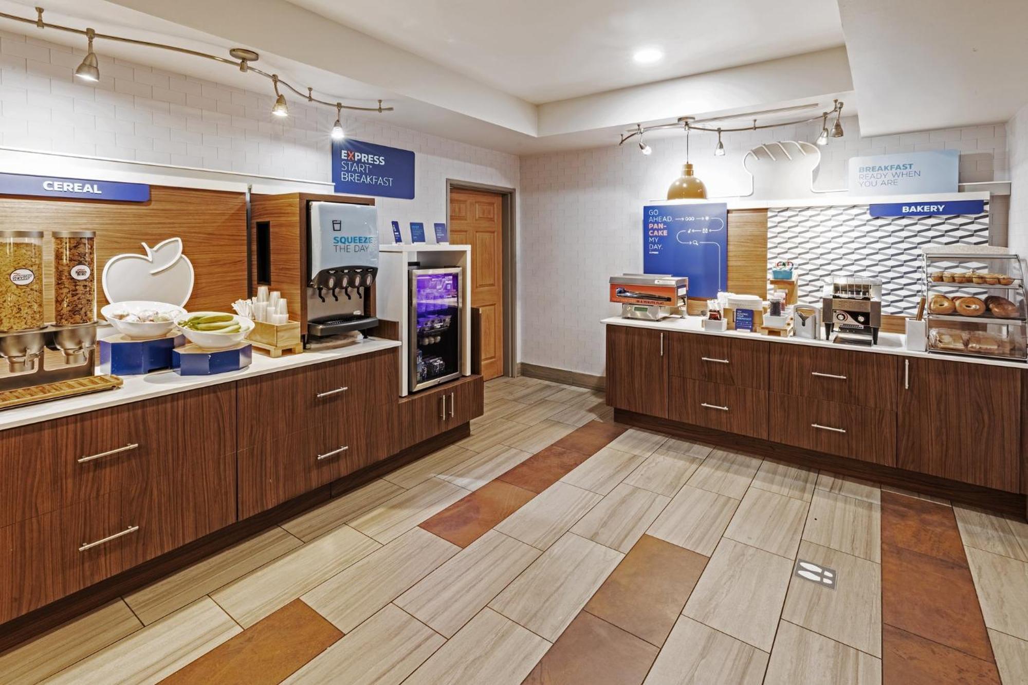 Holiday Inn Express & Suites Tulsa S Broken Arrow Hwy 51 By Ihg Εξωτερικό φωτογραφία
