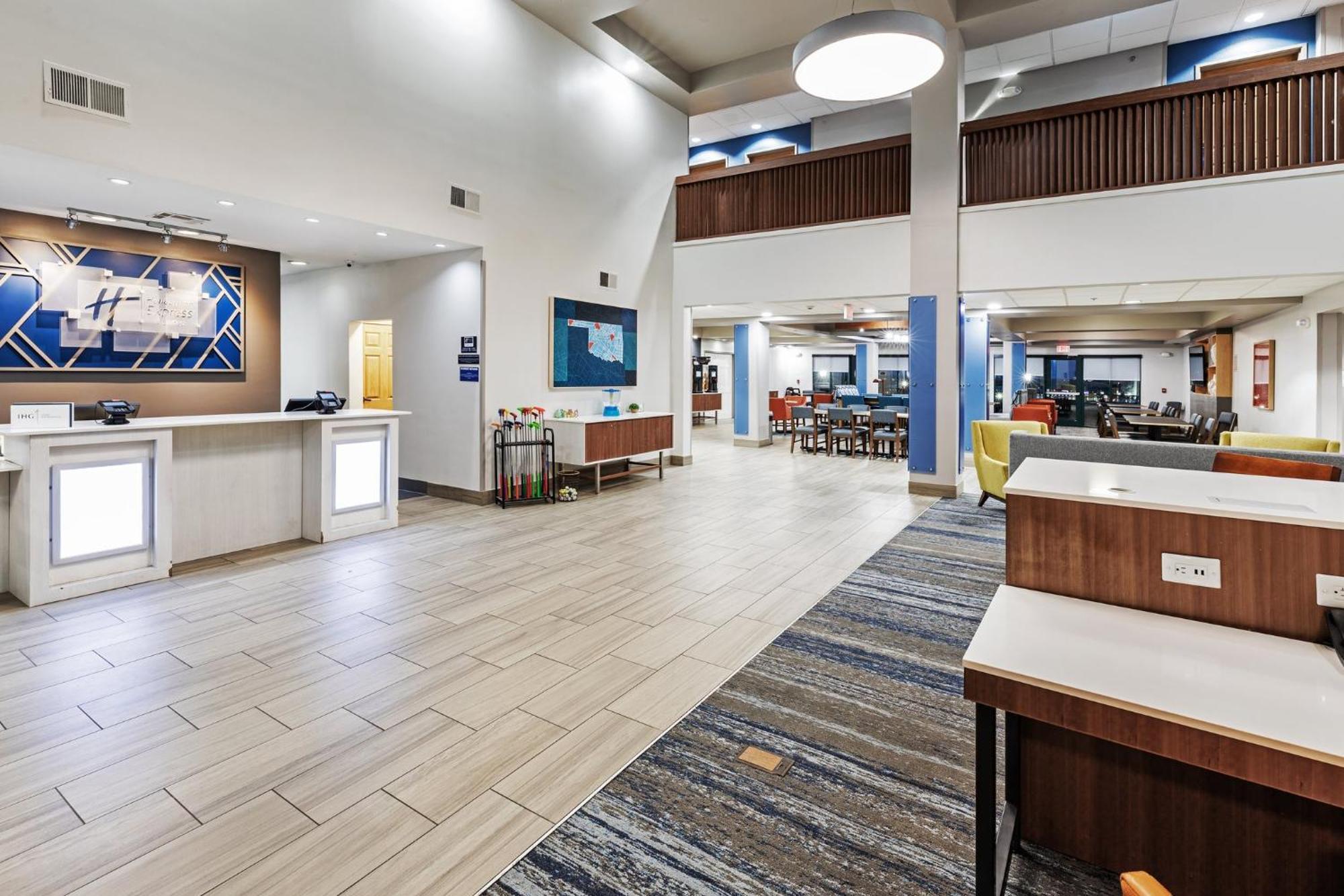 Holiday Inn Express & Suites Tulsa S Broken Arrow Hwy 51 By Ihg Εξωτερικό φωτογραφία